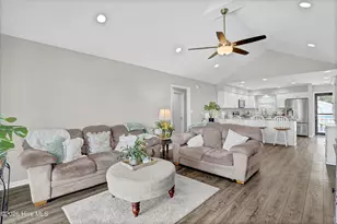901 Spot Ln, Holly Ridge, NC 28445 - Photo 11