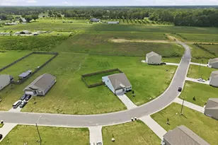 1828 Dakota Crk Dr, Ayden, NC 28513 - Photo 11