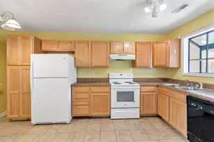 350 W Frances St, Jacksonville, NC 28546 - Photo 9