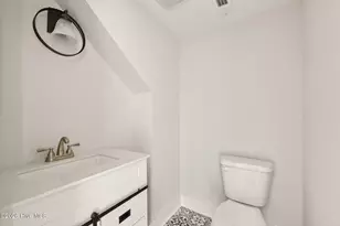 305 E Harnett St, Benson, NC 27504 - Photo 29
