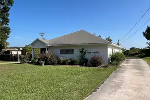 409 E Broad St, Elizabethtown, NC 28337 - Photo 1