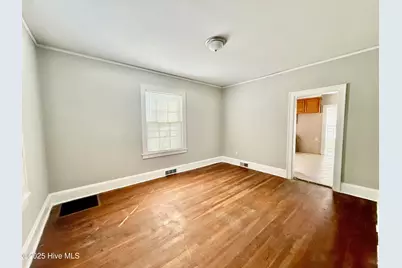 605 Entwistle Street, Hamlet, NC 28345 - Photo 3