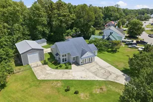 3018 Mandy Ln, Morehead City, NC 28557 - Photo 7