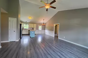 412 McCall Dr, Jacksonville, NC 28540 - Photo 5
