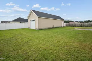 2821 Ange St, Winterville, NC 28590 - Photo 43