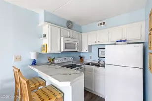 222 N Carolina Beach Ave N, Carolina Beach, NC 28428 - Photo 5