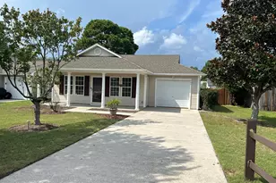 605 Tisbury Ln, Wilmington, NC 28412 - Photo 1