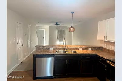 125 W Murrow Lane, Jacksonville, NC 28546 - Photo 9