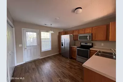 216 Palace Circle, Jacksonville, NC 28546 - Photo 5
