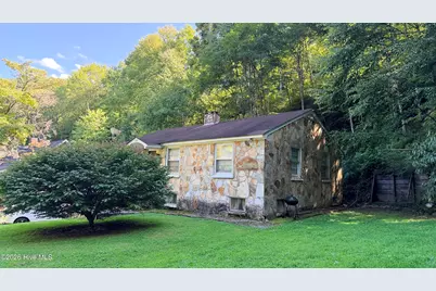 107 Cherokee Avenue, Andrews, NC 28901 - Photo 31