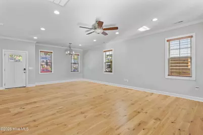 323 Wilson Street, Wilmington, NC 28401 - Photo 5
