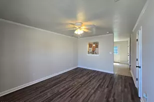 204 Streamwood Dr, Jacksonville, NC 28546 - Photo 3