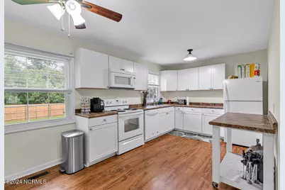 203 Noble Court, Jacksonville, NC 28546 - Photo 9