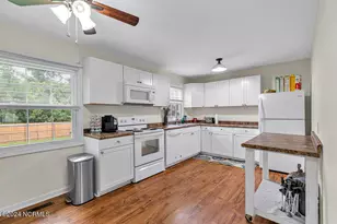 203 Noble Ct, Jacksonville, NC 28546 - Photo 9