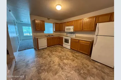 109 Bridgewood Drive, Jacksonville, NC 28546 - Photo 3