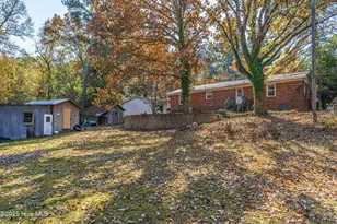 806 Currie St, Carthage, NC 28327 - Photo 7