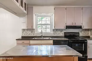 806 Currie St, Carthage, NC 28327 - Photo 21