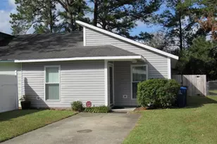 111 Village Cir, Jacksonville, NC 28546 - Photo 1