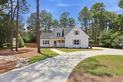1750 E Indiana Avenue, Southern Pines, NC 28387 - Photo 3