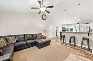 113 Palo Alto Park Dr, Maysville, NC 28555 - Photo 5