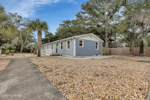 111 NE 19th St, Oak Island, NC 28465 - Photo 35