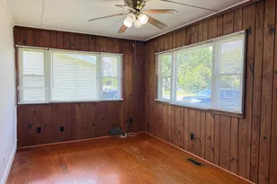1011 Maple St, Elizabeth City, NC 27909 - Photo 3