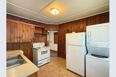 1011 Maple Street, Elizabeth City, NC 27909 - Photo 5