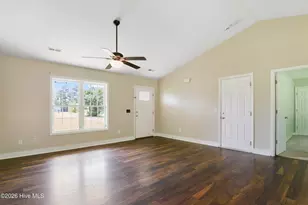 505 Cherry Blossom Ln, Richlands, NC 28574 - Photo 9