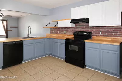 1002 Grandeur Avenue, Jacksonville, NC 28546 - Photo 9