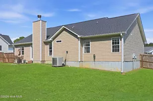 138 Lawndale Ln, Sneads Ferry, NC 28460 - Photo 43