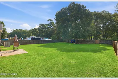 138 Lawndale Lane, Sneads Ferry, NC 28460 - Photo 7