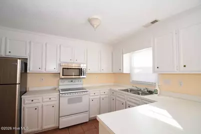 3828 Sterling Pointe Drive #O5, Winterville, NC 28590 - Photo 5