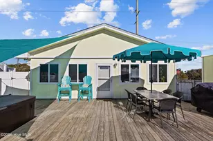 601 Emerald Dr, Emerald Isle, NC 28594 - Photo 1