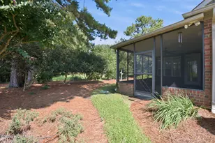 318 Village Green Dr, Trent Woods, NC 28562 - Photo 9