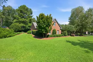 318 Village Green Dr, Trent Woods, NC 28562 - Photo 3