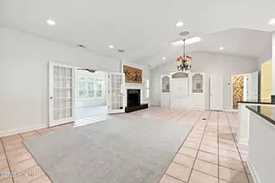 318 Village Green Dr, Trent Woods, NC 28562 - Photo 15