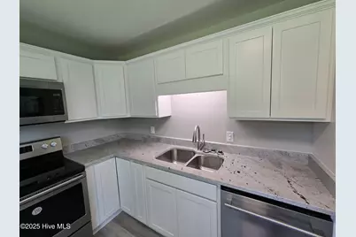 801 Barn Street, Jacksonville, NC 28540 - Photo 11