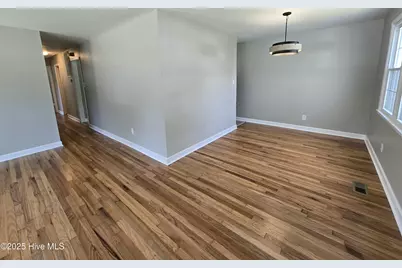 801 Barn Street, Jacksonville, NC 28540 - Photo 5