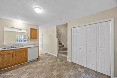 370 Bracken Place, Jacksonville, NC 28540 - Photo 7