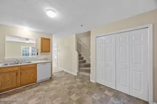 370 Bracken Pl, Jacksonville, NC 28540 - Photo 7