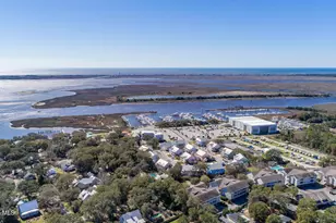 608 W Brown St, Southport, NC 28461 - Photo 41