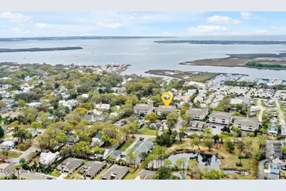 608 W Brown Street #Apt F, Southport, NC 28461 - Photo 35