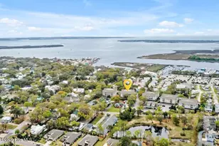 608 W Brown St, Southport, NC 28461 - Photo 35
