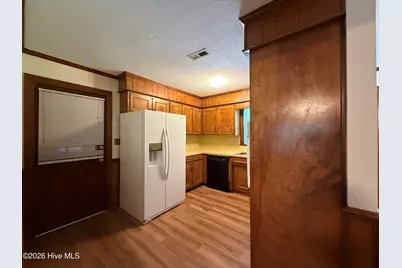 124 Rock Creek Drive S, Jacksonville, NC 28540 - Photo 3