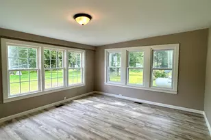 414 N Center St, Mount Olive, NC 28365 - Photo 3