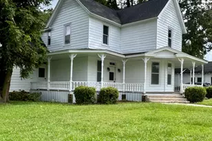 414 N Center St, Mount Olive, NC 28365 - Photo 1