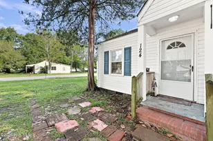 124 Sherwood Rd, Jacksonville, NC 28540 - Photo 3