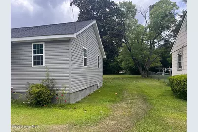 622 E Vance Street, Laurinburg, NC 28352 - Photo 15