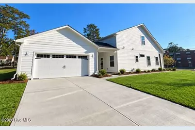 703 N Thompson Street #103, Whiteville, NC 28472 - Photo 3