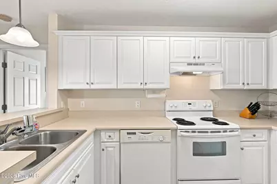 625 Spencer Farlow Drive #22, Carolina Beach, NC 28428 - Photo 17